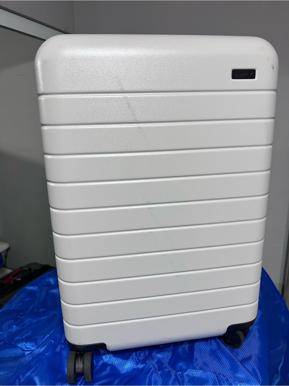 Away The BIGGER Carry-On 23-Inch Cloud Grey Suitcase